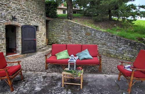 Scheggia Cottage | Cosy Cottage in Anghiari with Pool & Garden
