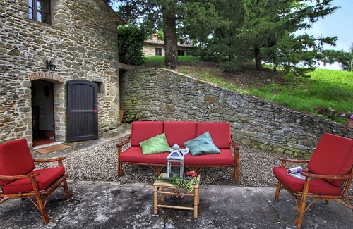 Scheggia Cottage | Cosy Cottage in Anghiari with Pool & Garden