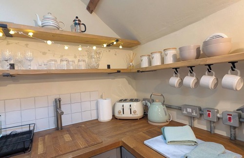 Woolfardisworthy Cottage | Cosy Cottage, Woolsery, Pet Friendly