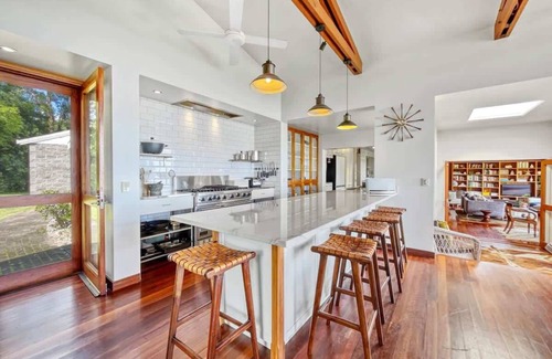 Booroobin House | Cosy Countryside Escape- Sunshine Coast Hinterland
