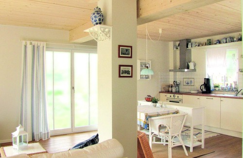 Werder Condo | Cosy, country-style furnished holiday home with garden