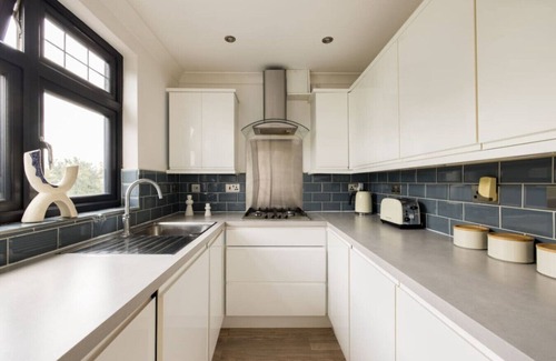 Acton Apartment | Cosy Double Room in Acton
