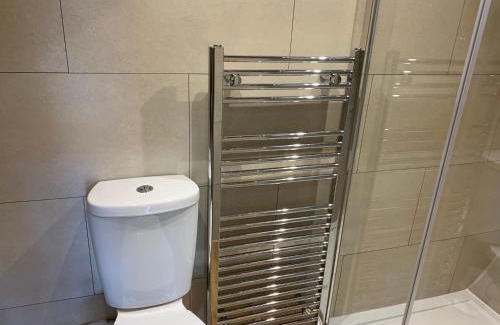 Minster on Sea Apartment | Cosy escape heated luxury pod with hot tub