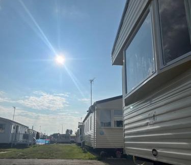 Rhyl Resort | Cosy Family Caravan