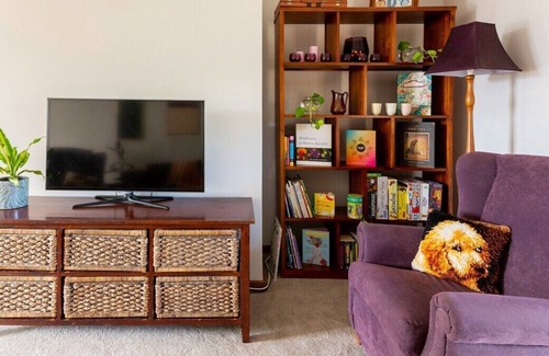 Maylands Apartment | Cosy family friendly retreat 10 mins to airport/city