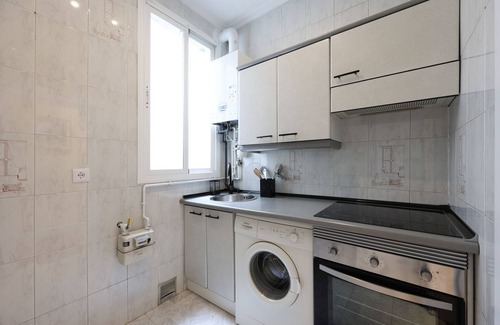 Palos de la Frontera Apartment | Cosy flat in Atocha station GL30