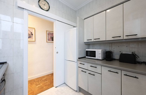 Palos de la Frontera Apartment | Cosy flat in Atocha station GL30