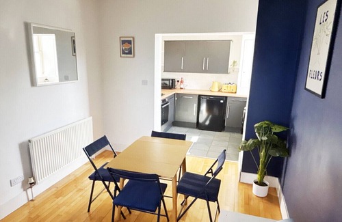 Sefton Park Apartment | Cosy Flat Near City Centre & Princess Park