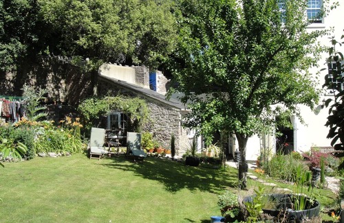Torquay Cottage | Cosy Gite Style Garden Cottage for two in Wellswood, Torquay, South Devon