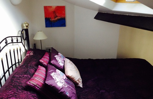 Torquay Cottage | Cosy Gite Style Garden Cottage for two in Wellswood, Torquay, South Devon