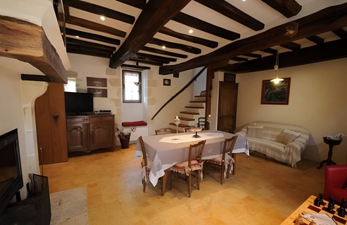 Saint-Germain-des-Grois Bed & Breakfast | Cosy guest house - relaxation, games and conviviality