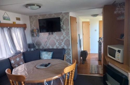 Sheerness House | Cosy Happy Holiday Home in Sheerness