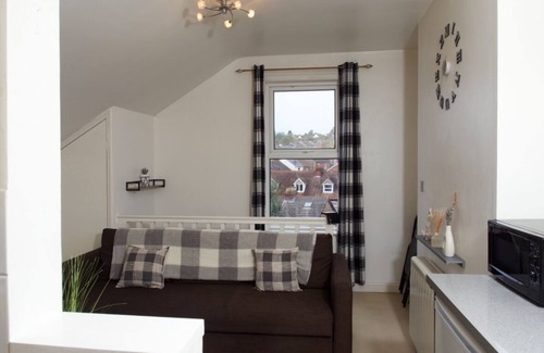 Royal Tunbridge Wells Apartment | Cosy High Brooms Suite