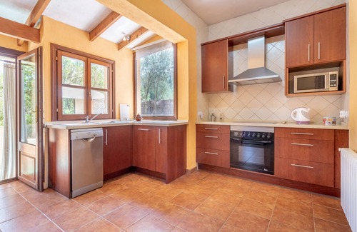 Son Serra de Marina House | Cosy Holiday Home Close to the Beach with Terrace & Wi-Fi
