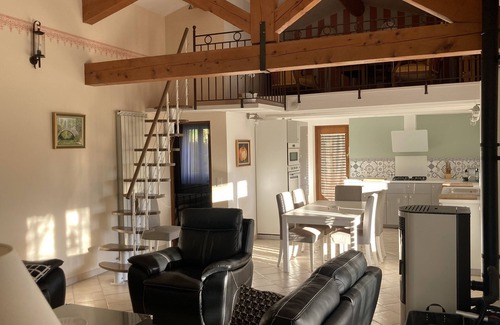 Caseneuve Villa | Cosy home in front of Luberon