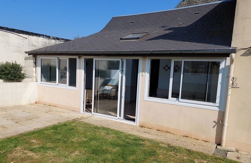 Tourville-sur-Sienne House | Cosy house & private garden Beaches 5 min away