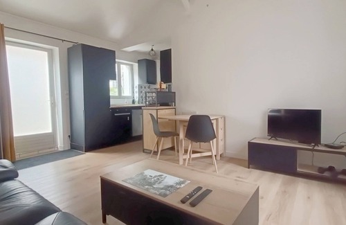 Les 3 Cites Apartment | Cosy House with Terrace – Heart of Poitiers