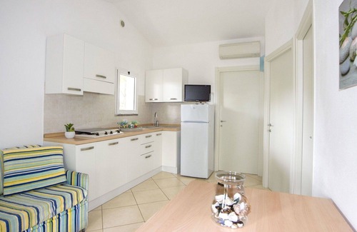 Le Rocchette House | Cosy apartment in villa for 5 people with pool, hot tub, WIFI, A/C, TV and patio