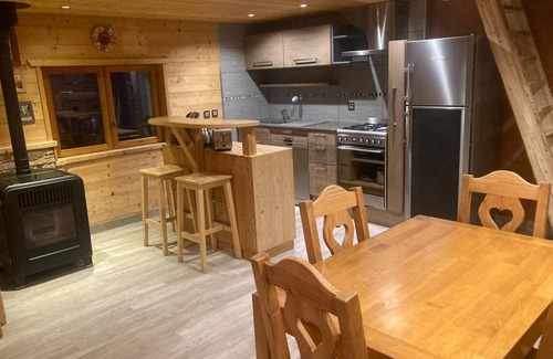 Les Carroz-d'Araches Ski Chalet | Cosy little chalet with beautiful view and large terrace