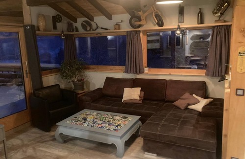 Les Carroz-d'Araches Ski Chalet | Cosy little chalet with beautiful view and large terrace