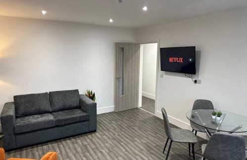 Long Eaton Apartment | Cosy Long Eaton Flat: Perfect for All Stays