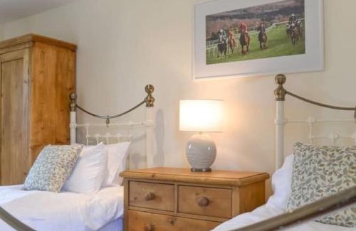 Blaisdon House | Cosy luxury Grade II listed barn in the Forest of Dean