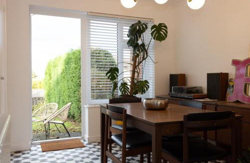Hyde House | Cosy mid century Stockport with views, dog walks, woodburner