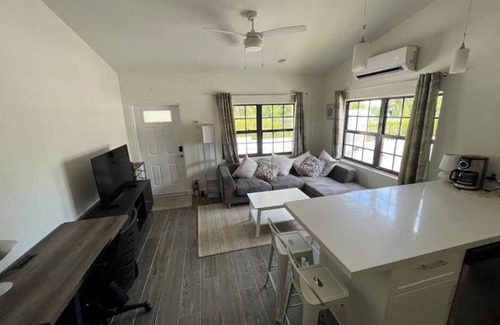 Northwest Point Apartment | Cosy modern coastal retreat - close to dive spots