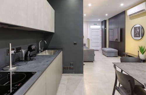 Bugibba Apartment | Cosy & Modern 2BR Apt in Charming St Pauls Bay