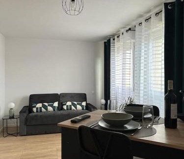 Bordeaux Apartment | cosy moderne chaleureux équipé proche tram