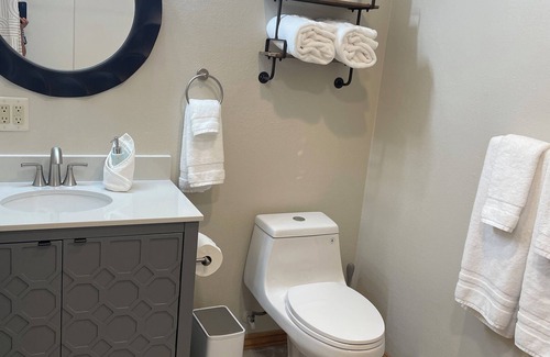 Montana City House | Cosy NewClancy guest’s Suite,Efficiency, , Business or Pleasure. Just For You!