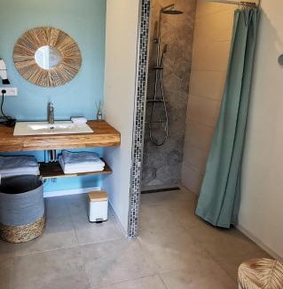 Bois-Jerome-Saint-Ouen Apartment | Cosy Normandy - 04
