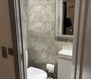 Finglas House | Cosy open plan Cabin in Dublin 11 suit 2 persons