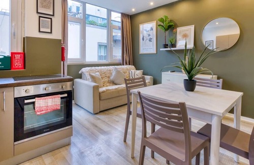 Paceville Apartment | Cosy Paceville Apt with sofabed and Balcony!