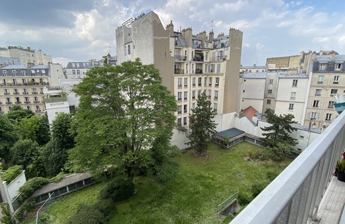 Ternes Condo | Cosy parisian place at Arc de Triomphe