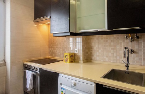 Alcantara Apartment | Cosy & peaceful 1bdrm apartment in Belém sleeps 4