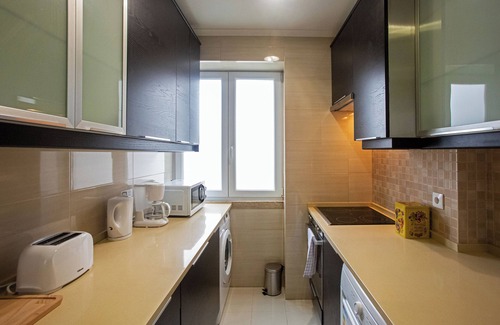 Alcantara Apartment | Cosy & peaceful 1bdrm apartment in Belém sleeps 4