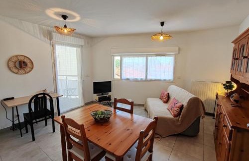 Saint-Assiscle Apartment | Cosy Perpi Gare