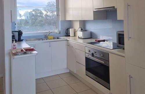 Neutral Bay Apartment | Cosy Place & Stunning Views | Great location