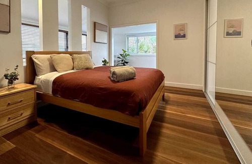 Port Kembla House | Cosy Port Kembla Cottage