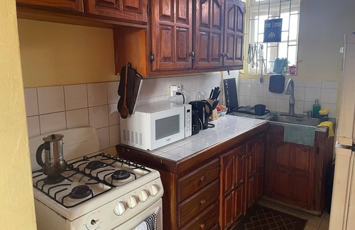Below Rock House | Cosy private 3Bdr fully gated home, 10 min from Miami Beach