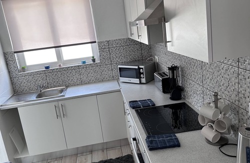 Lagos Villa | Cosy Refurbished 3 Bedroom Vila in a Quiet Area 2km From Town Center