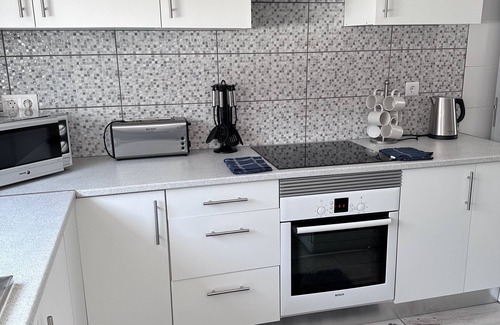 Lagos Villa | Cosy Refurbished 3 Bedroom Vila in a Quiet Area 2km From Town Center