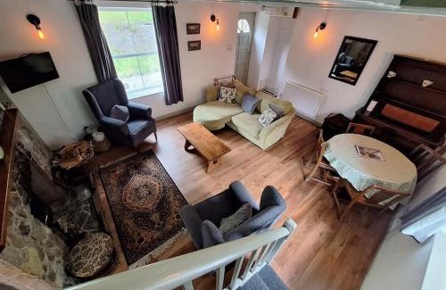 Corris House | Cosy riverside cottage in beautiful Corris