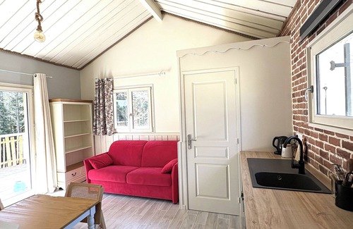 Le Chambon-sur-Lignon Ski Chalet | Cosy self-catering cottage, near the center of Le Chambon-sur-Lignon, on the edge of a forest
