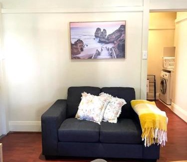 Neutral Bay Apartment | Cosy Stay - Neutral Bay 1 Bdrm