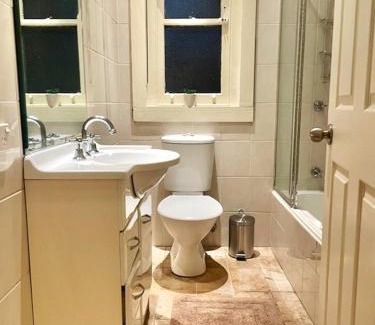 Neutral Bay Apartment | Cosy Stay - Neutral Bay 1 Bdrm