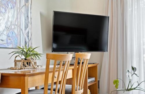 Halls Head Apartment | Cosy Studio- Courtyard- Central-pool