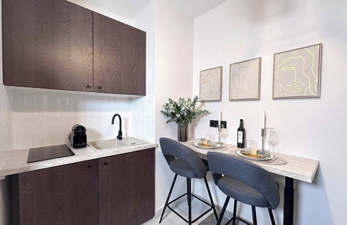 Plaisance Apartment | Cosy studio for 3, Metro and attractions nearby