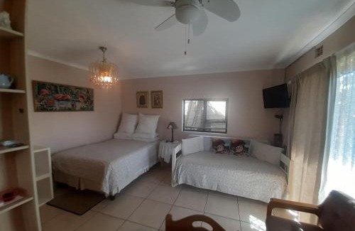 Blouberg Rise Apartment | Cosy studio garden cottage